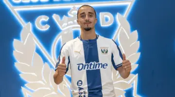 ياسين كشطة يحدد وجهته الاحترافية الجديدة في الدوري الإسباني لمدة أربعة مواسم